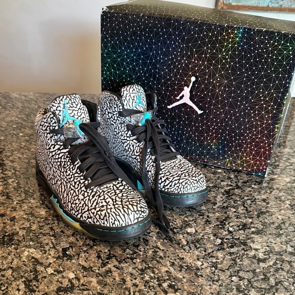 Air Jordan 3Lab5 5 Retro Black and Blue Sneakers EUC 10.5